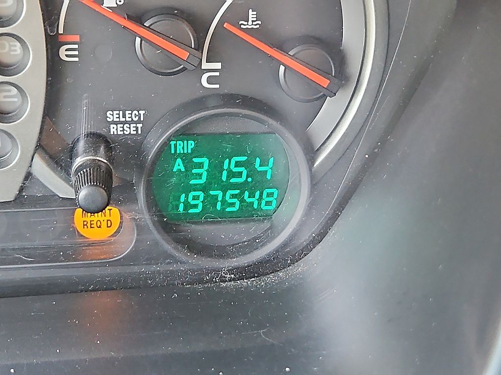 Thumbnail: 2004 Honda Pilot - 16
