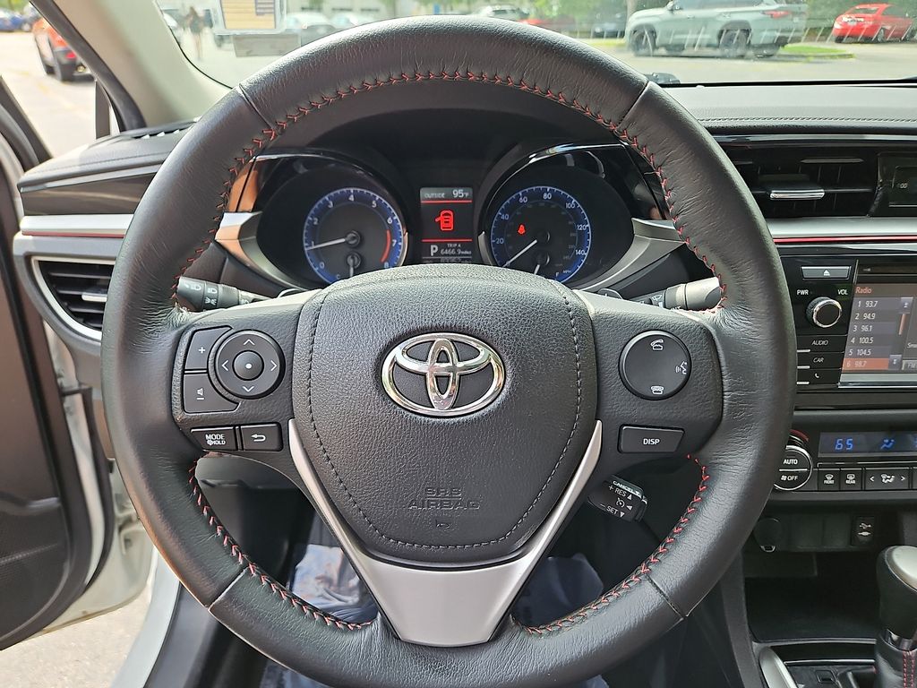 Thumbnail: 2016 Toyota Corolla - 10