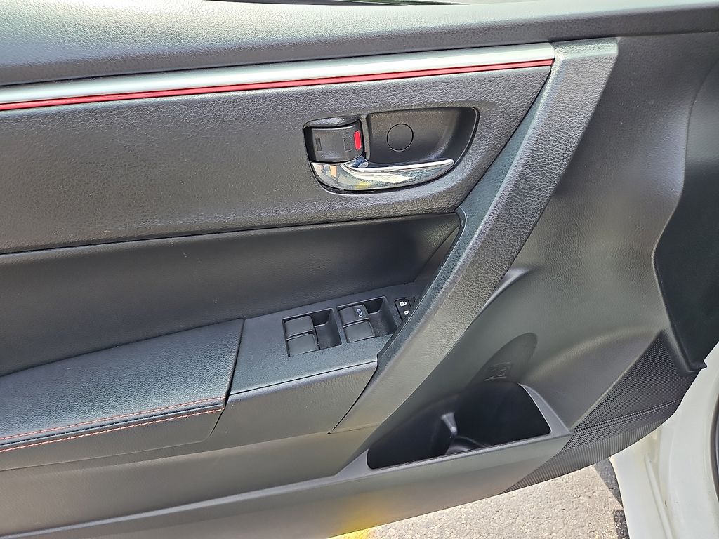 Thumbnail: 2016 Toyota Corolla - 21