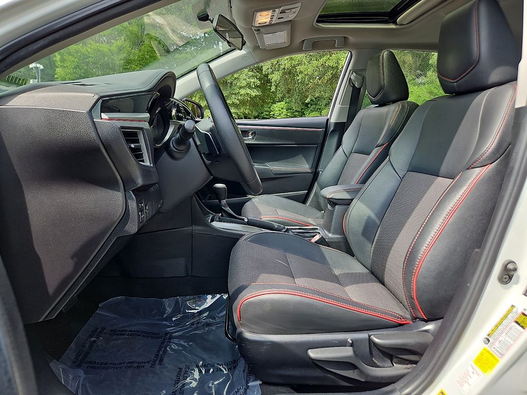 Thumbnail: 2016 Toyota Corolla - 11