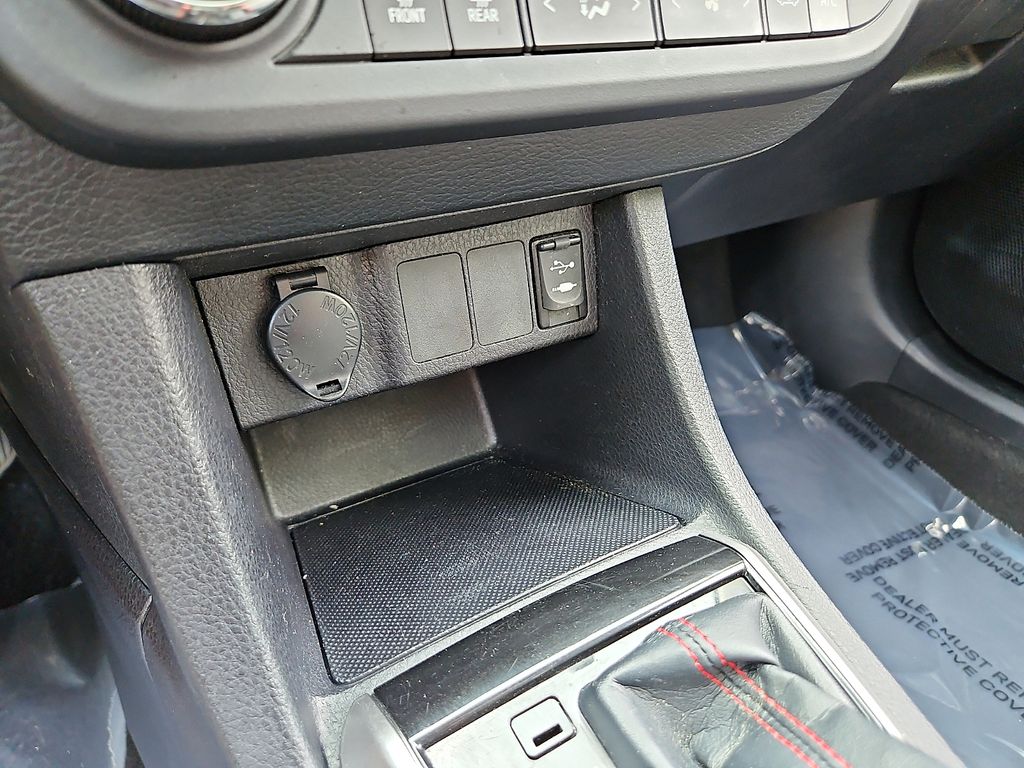 Thumbnail: 2016 Toyota Corolla - 28