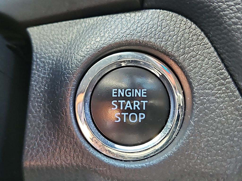Thumbnail: 2019 Toyota RAV4 - 28