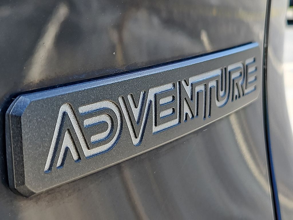 Thumbnail: 2019 Toyota RAV4 - 32