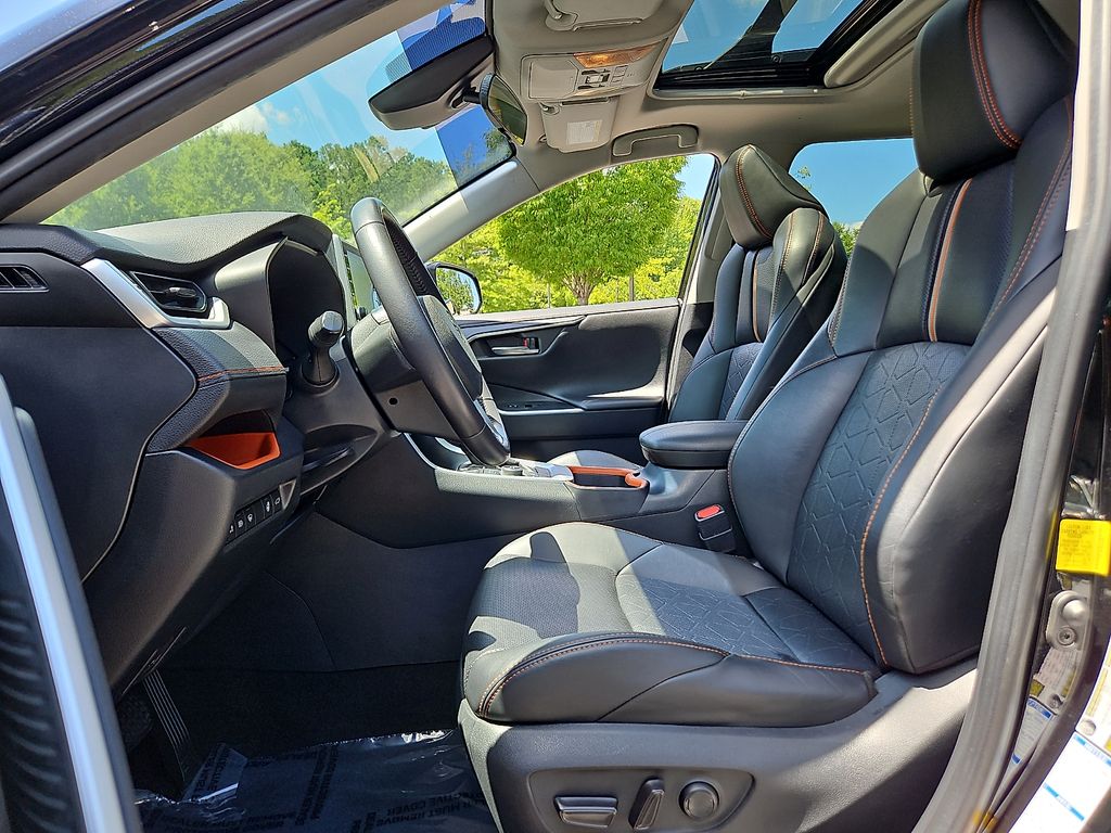 Thumbnail: 2019 Toyota RAV4 - 11