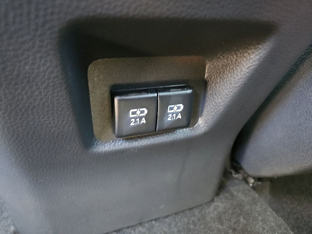 Thumbnail: 2019 Toyota RAV4 - 21