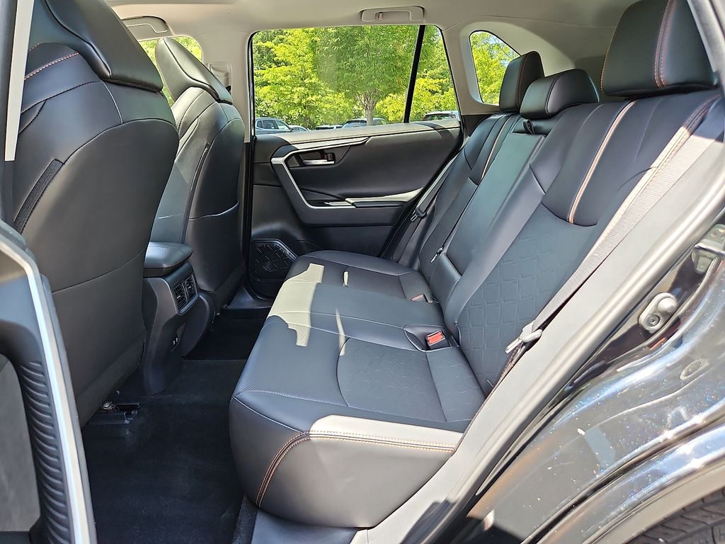 Thumbnail: 2019 Toyota RAV4 - 12