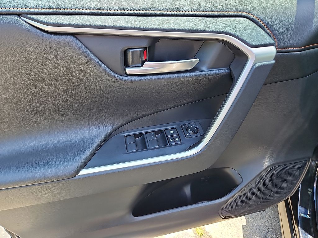 Thumbnail: 2019 Toyota RAV4 - 22