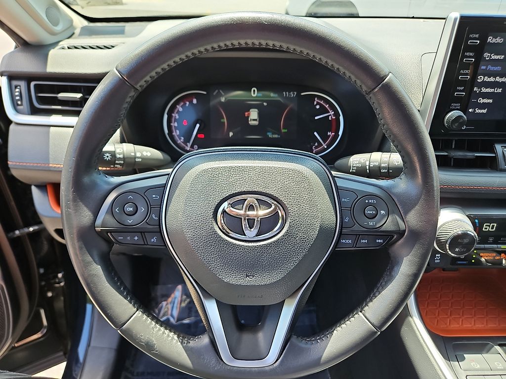 Thumbnail: 2019 Toyota RAV4 - 10