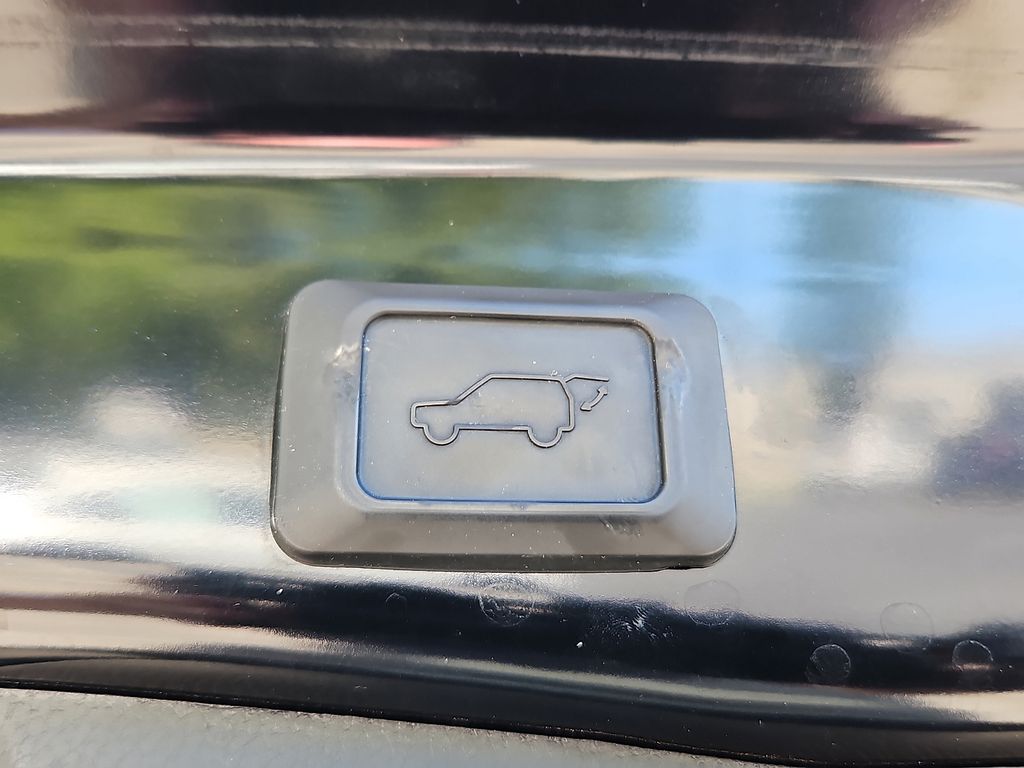 Thumbnail: 2019 Toyota RAV4 - 31