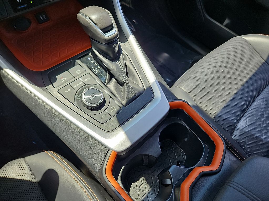 Thumbnail: 2019 Toyota RAV4 - 14