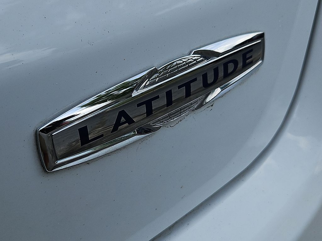 Thumbnail: 2023 Jeep Compass - 22