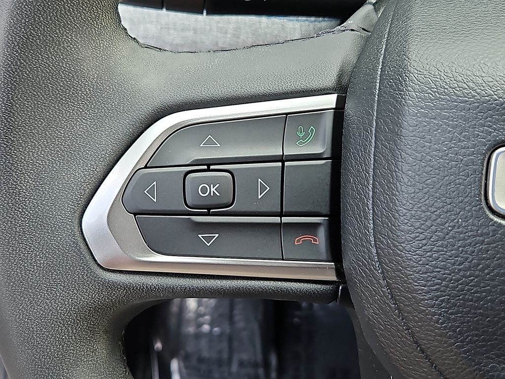 Thumbnail: 2023 Jeep Compass - 18