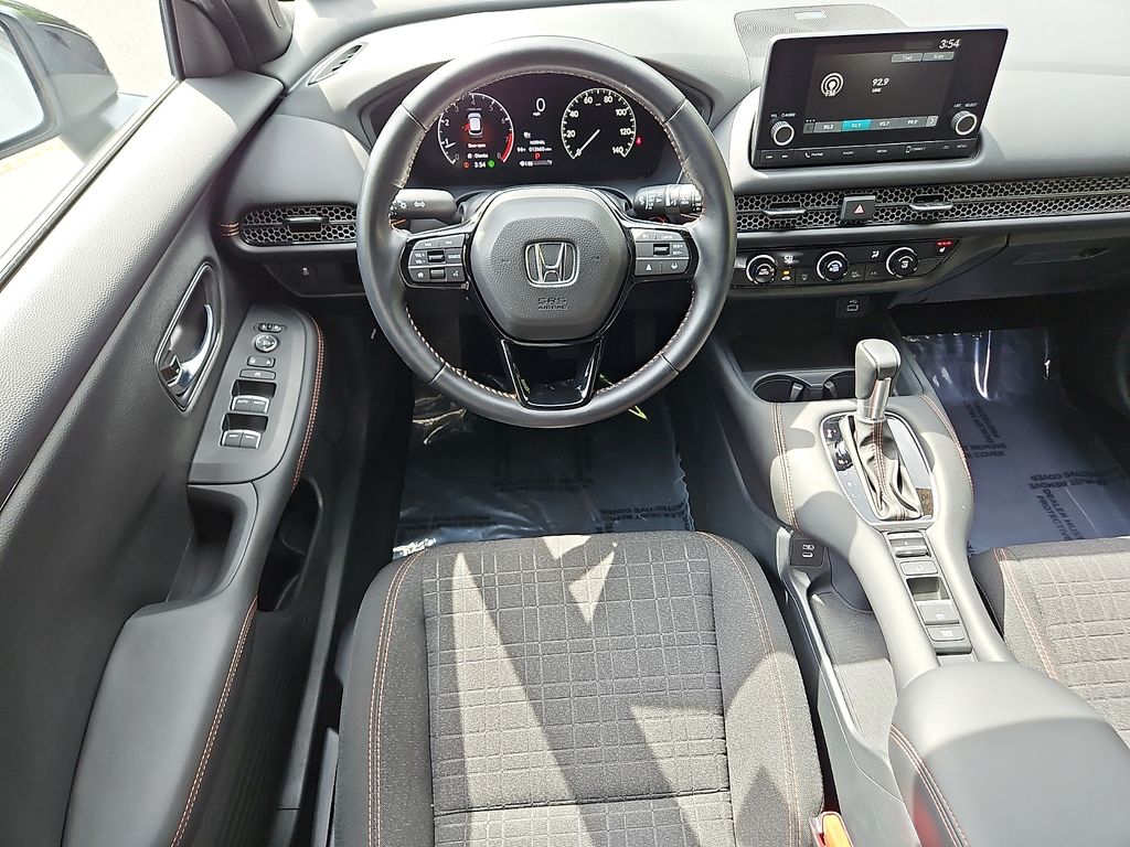 Thumbnail: 2025 Honda HR-V - 2