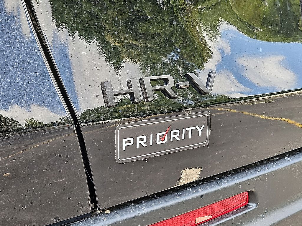 Thumbnail: 2027 Honda HR-V - 4