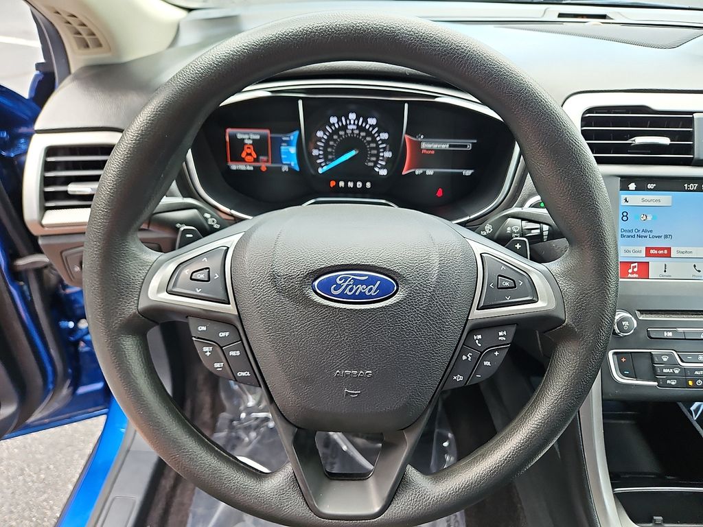Thumbnail: 2017 Ford Fusion - 10