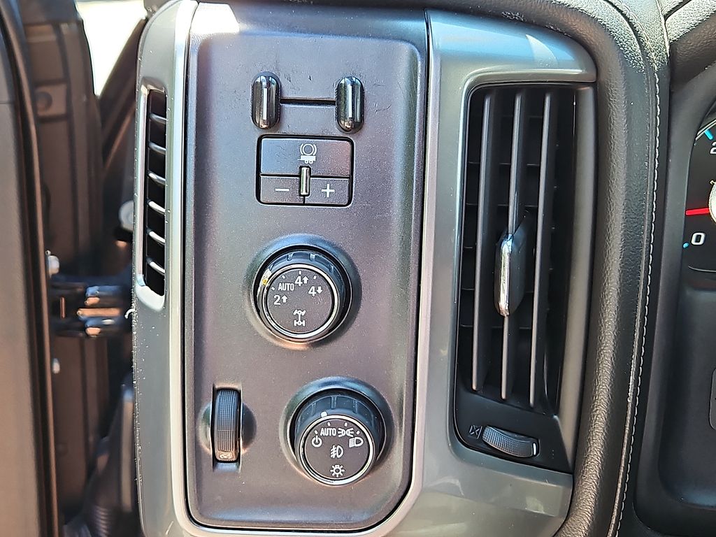 Thumbnail: 2014 Chevrolet Silverado 1500 - 27
