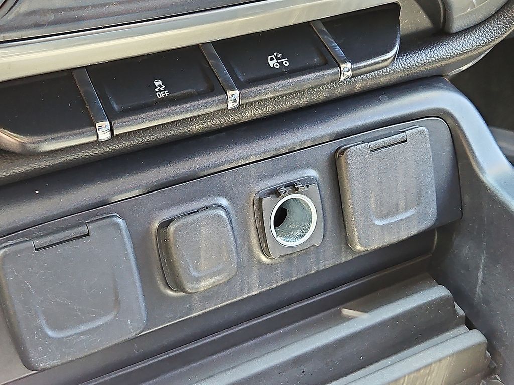 Thumbnail: 2014 Chevrolet Silverado 1500 - 26
