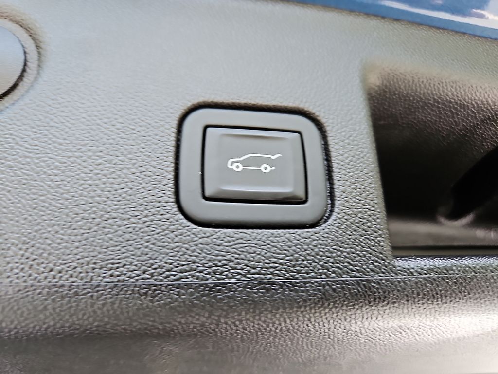 Thumbnail: 2024 Chevrolet Equinox - 30