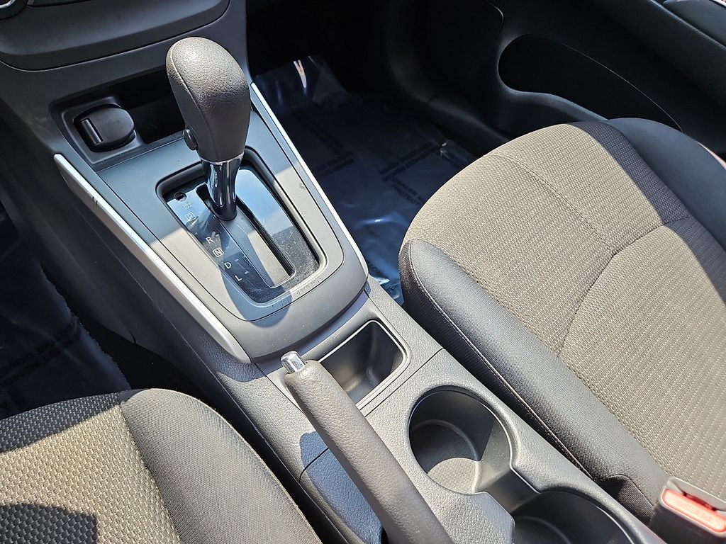Thumbnail: 2016 Nissan Sentra - 13