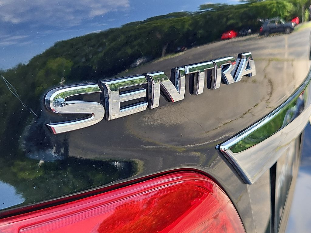 Thumbnail: 2016 Nissan Sentra - 7