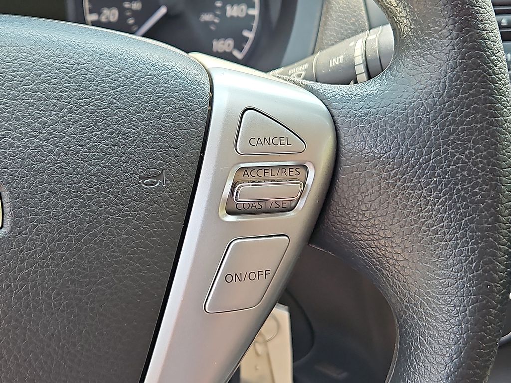 Thumbnail: 2016 Nissan Sentra - 25