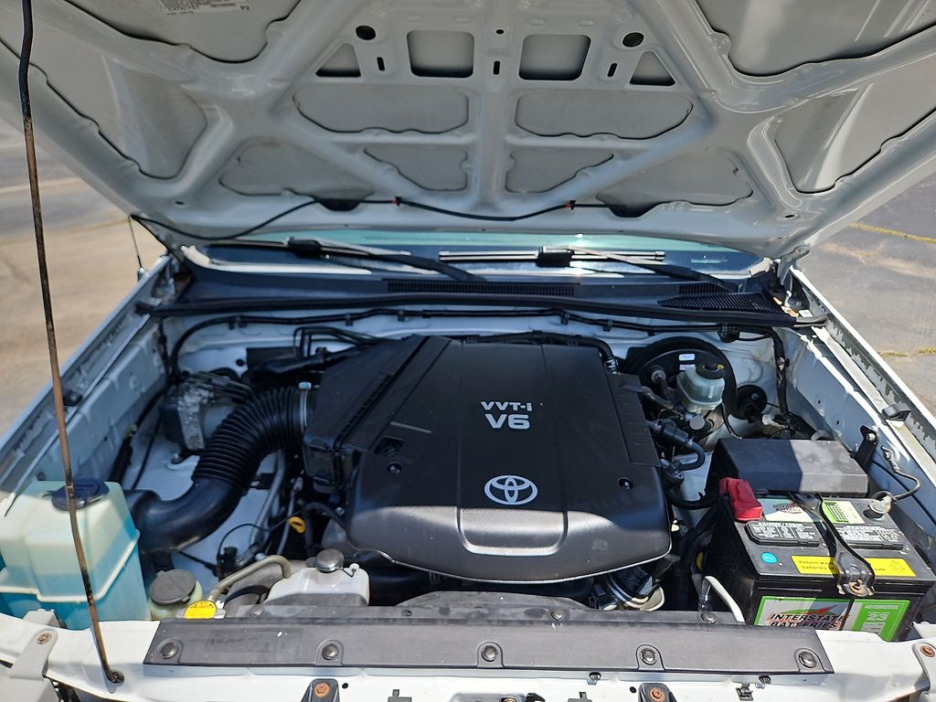 Thumbnail: 2009 Toyota Tacoma - 8