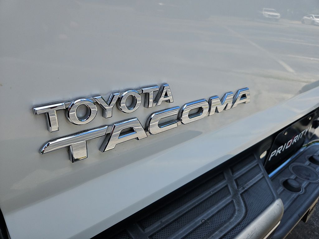 Thumbnail: 2009 Toyota Tacoma - 6