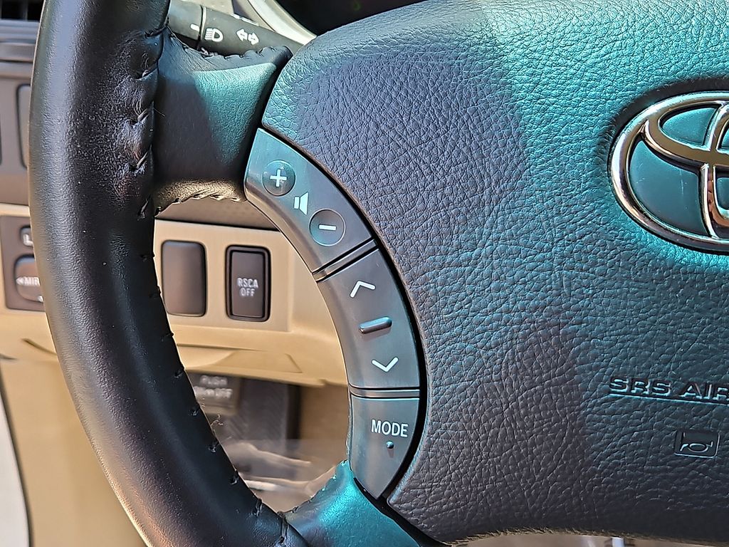Thumbnail: 2009 Toyota Tacoma - 24