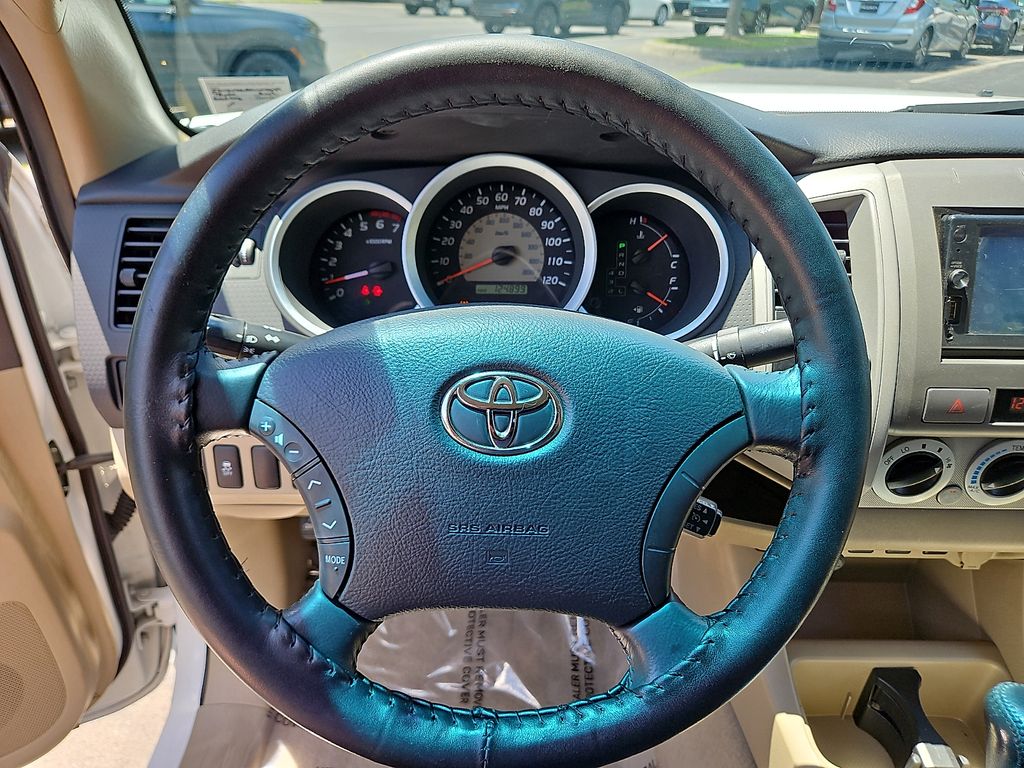 Thumbnail: 2009 Toyota Tacoma - 9