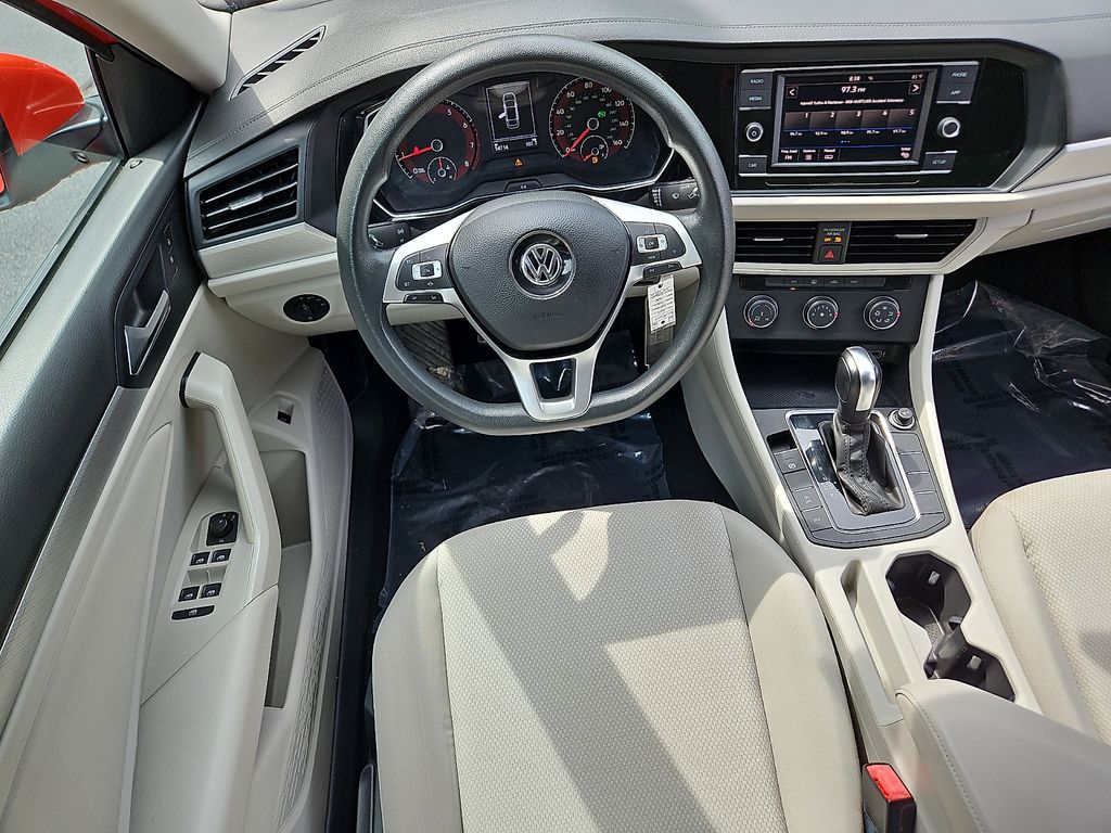 Thumbnail: 2019 Volkswagen Jetta - 2