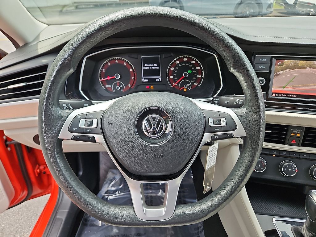 Thumbnail: 2019 Volkswagen Jetta - 10
