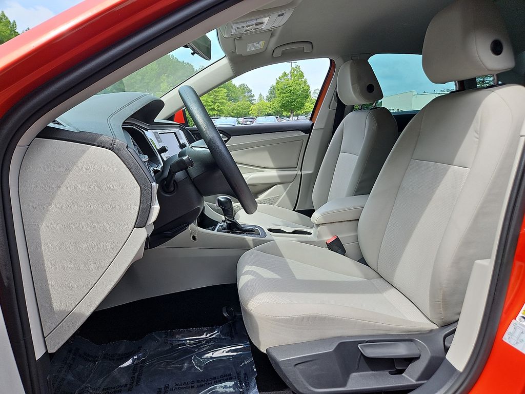 Thumbnail: 2019 Volkswagen Jetta - 11