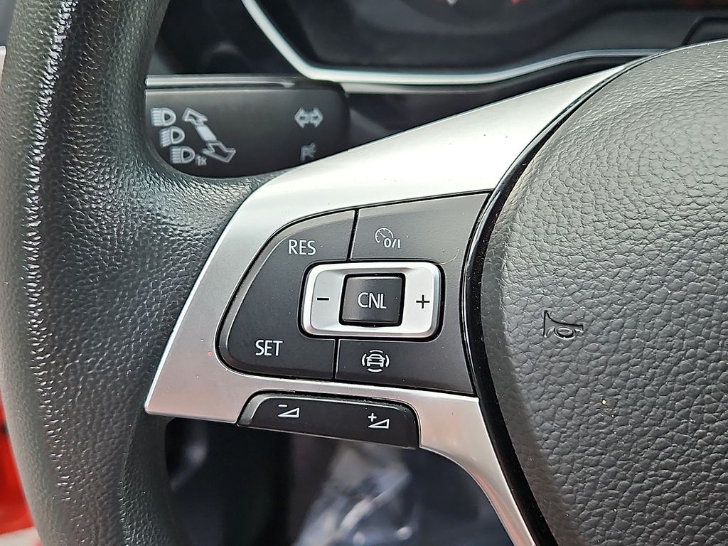 Thumbnail: 2019 Volkswagen Jetta - 24