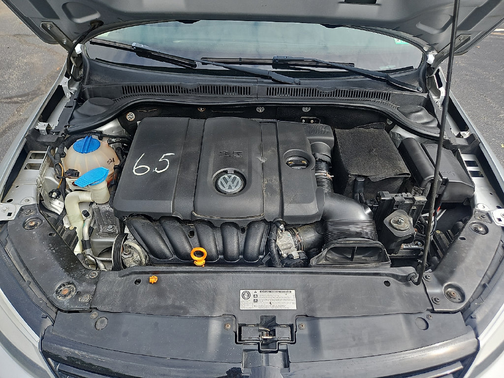 Thumbnail: 2012 Volkswagen Jetta - 9