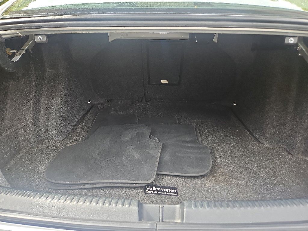 Thumbnail: 2012 Volkswagen Jetta - 16