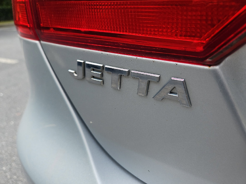 Thumbnail: 2012 Volkswagen Jetta - 7