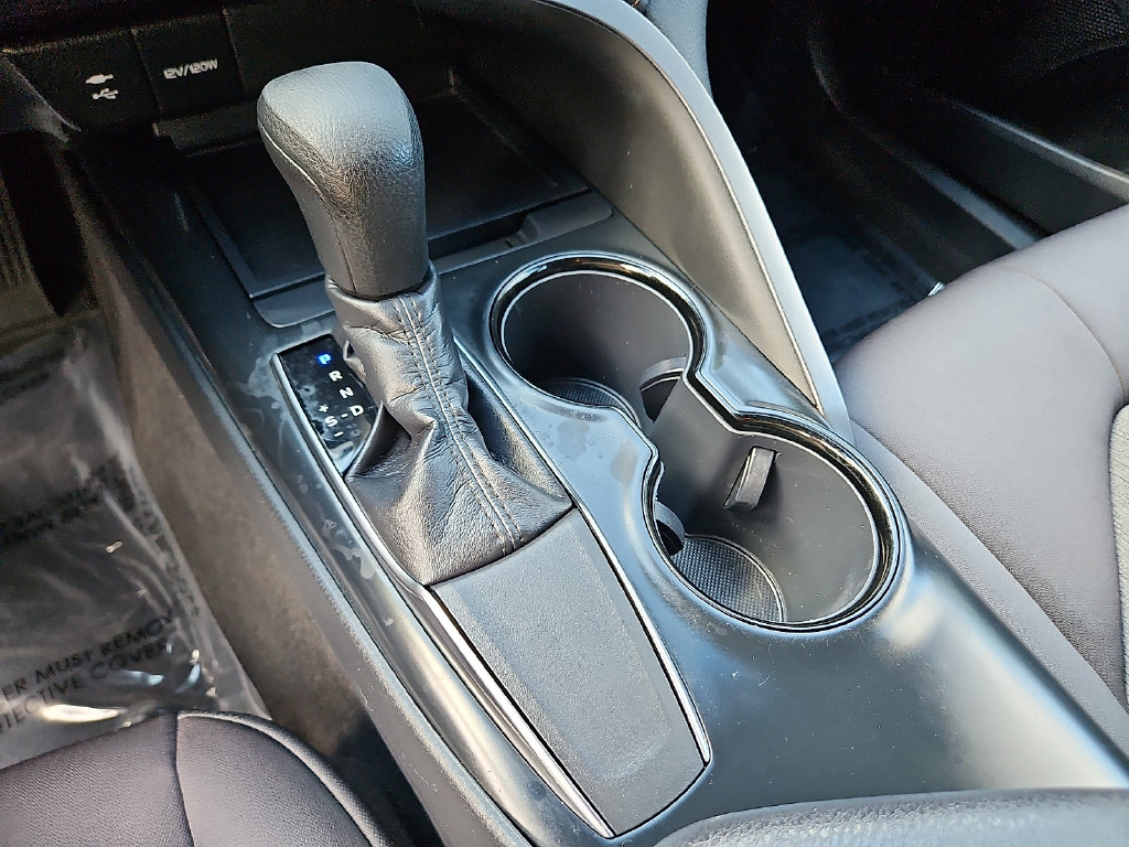 Thumbnail: 2019 Toyota Camry - 14