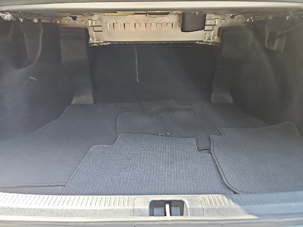 Thumbnail: 2019 Toyota Camry - 16