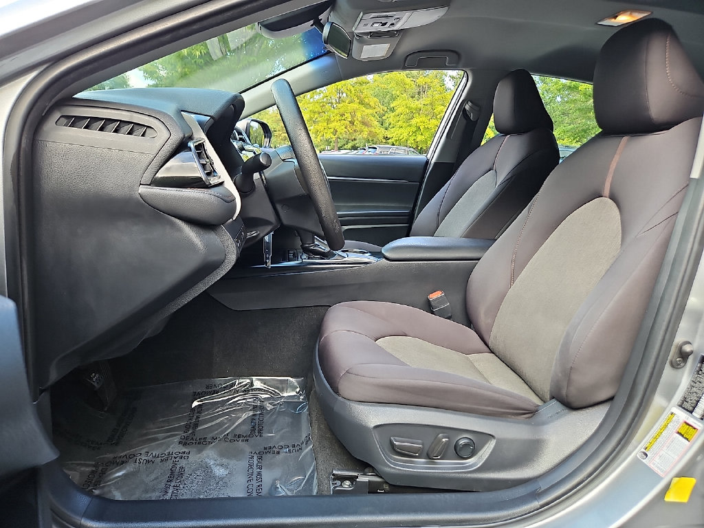 Thumbnail: 2019 Toyota Camry - 11