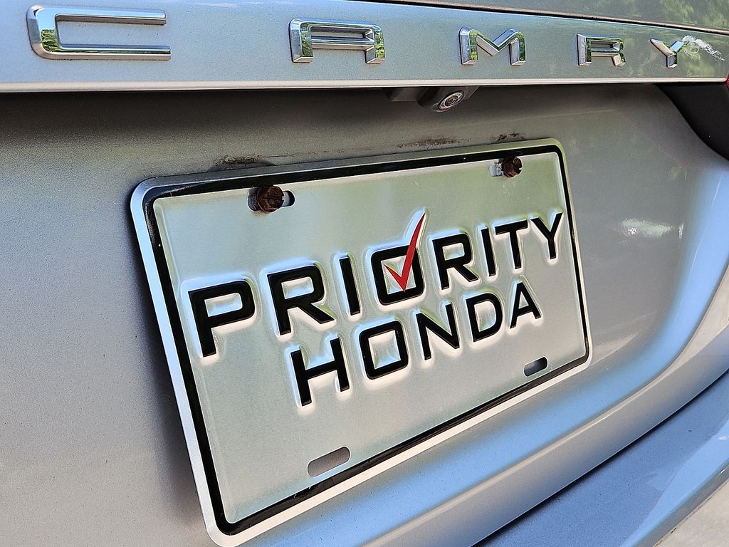 Thumbnail: 2019 Toyota Camry - 30