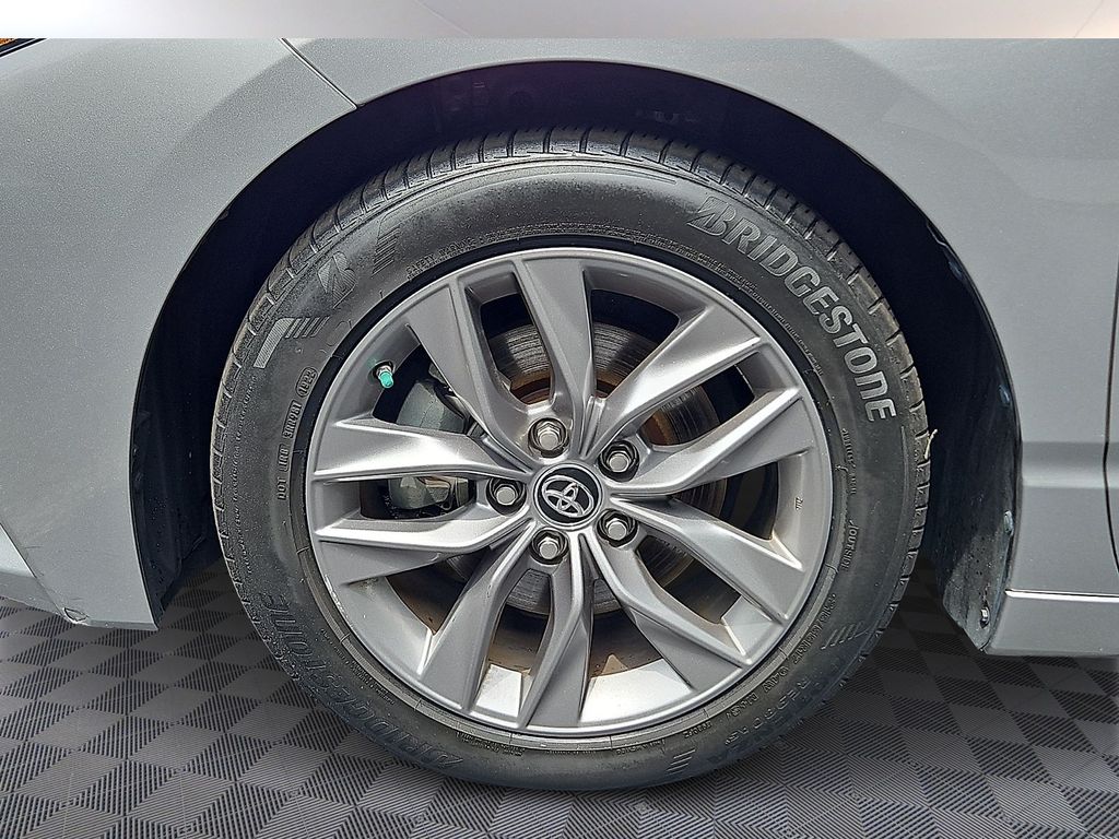 Thumbnail: 2019 Toyota Avalon - 8