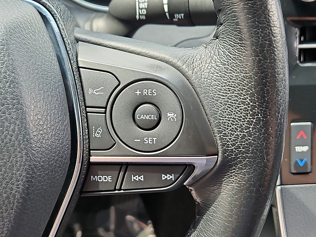 Thumbnail: 2019 Toyota Avalon - 25