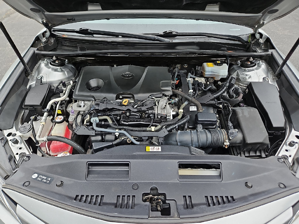 Thumbnail: 2018 Toyota Camry - 8