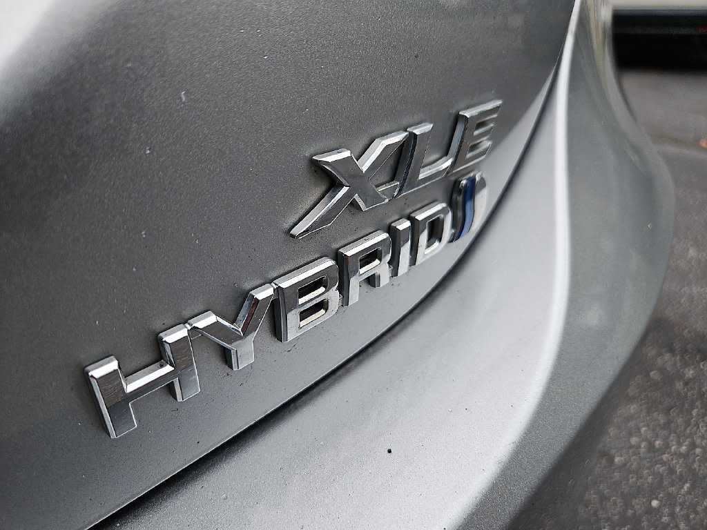 Thumbnail: 2018 Toyota Camry - 6