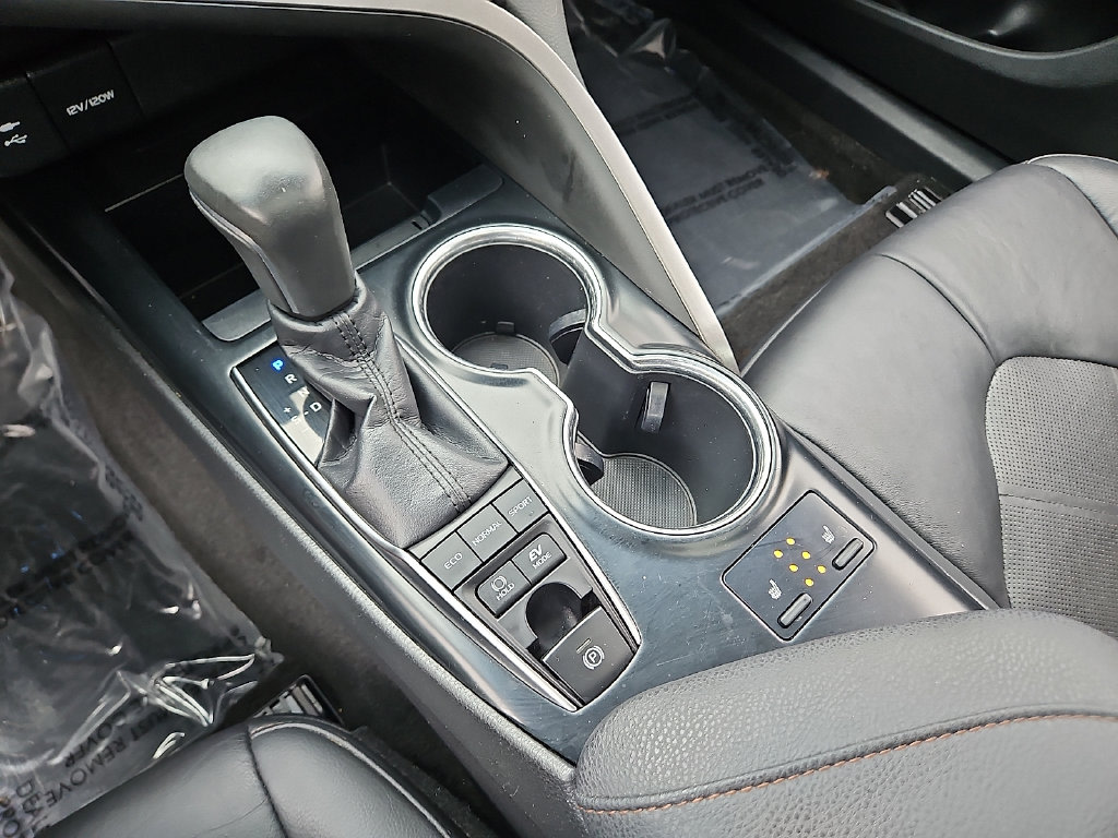 Thumbnail: 2018 Toyota Camry - 13