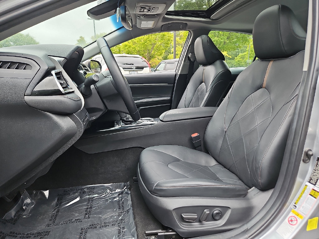 Thumbnail: 2018 Toyota Camry - 10