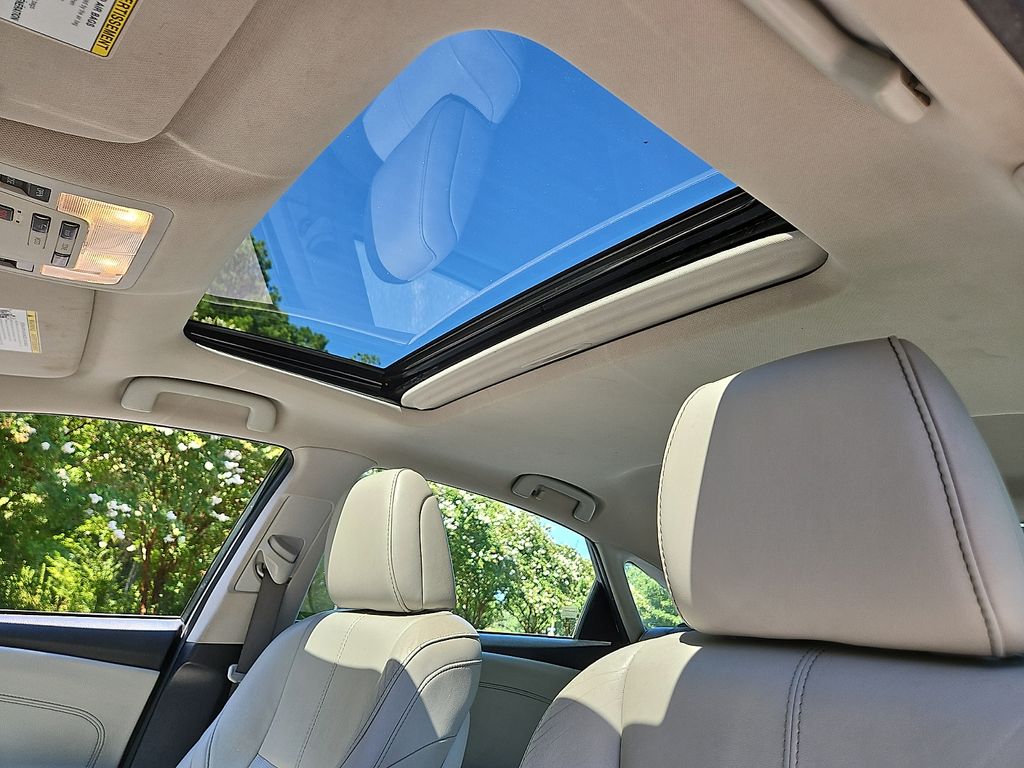 Thumbnail: 2015 Toyota Avalon - 22