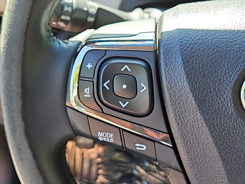 Thumbnail: 2015 Toyota Avalon - 25
