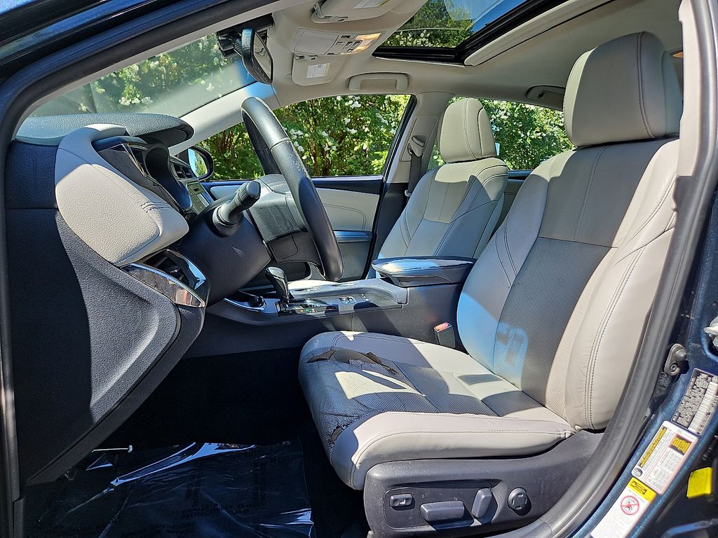 Thumbnail: 2015 Toyota Avalon - 10
