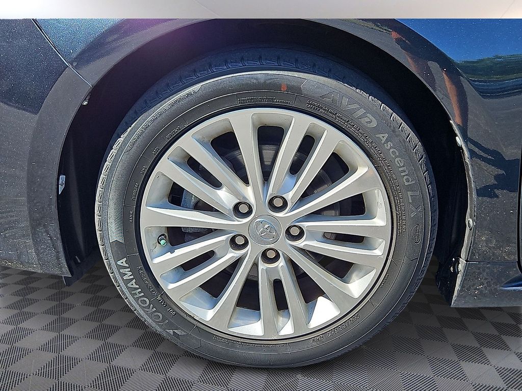 Thumbnail: 2015 Toyota Avalon - 8